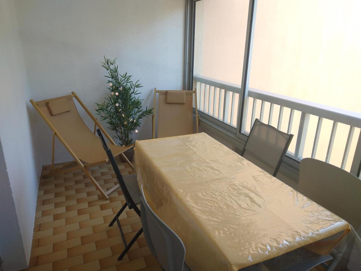 Capri Apartman Saint-Elme Kültér fotó