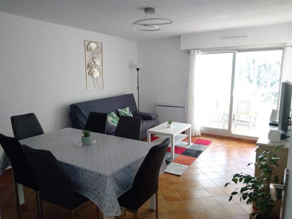Capri Apartman Saint-Elme Kültér fotó